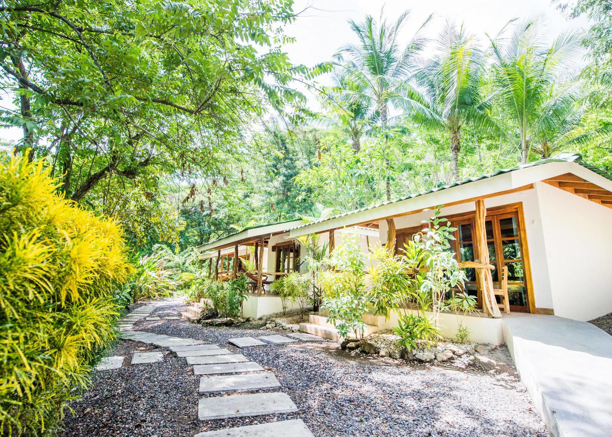 Makanas Beach Bungalows Playa Santa Teresa  Exterior photo