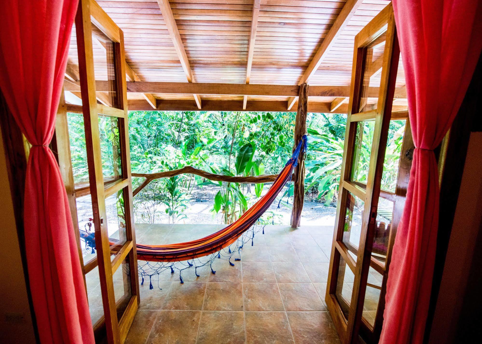 Makanas Beach Bungalows Playa Santa Teresa  Exterior photo